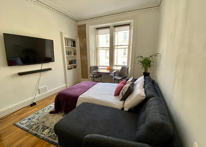 Traveller Award Winner 2024 - Edinburgh Apartment With 3 Beds