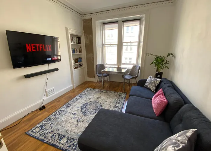 Traveller Award Winner 2024 - Edinburgh Apartment With 3 Beds
